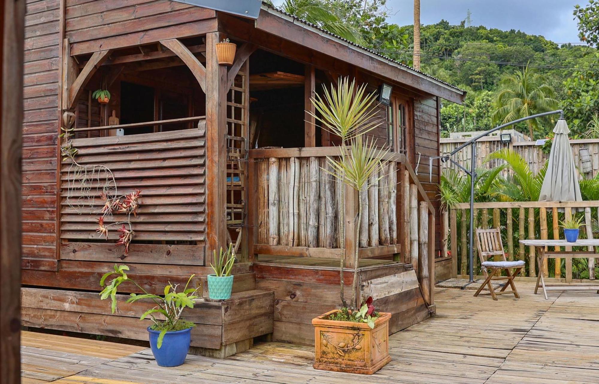 Les Gites Du Cocon Sainte-Rose Exterior foto